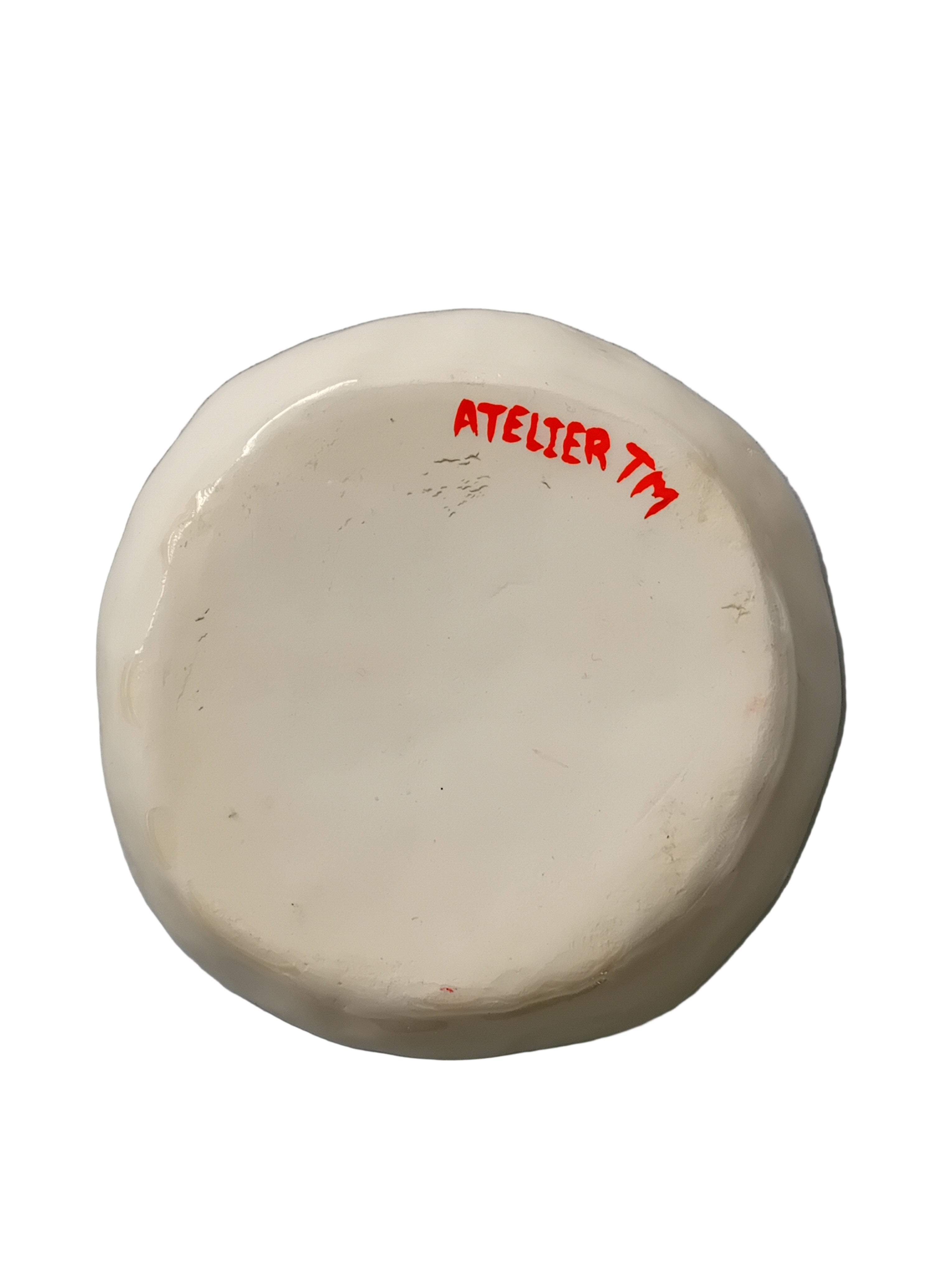 Atelier TM terre et Mot. Coupelle artisanale avec message positif, idéale comme cadeau bien-être, porte-bijoux ou décoration apaisante.